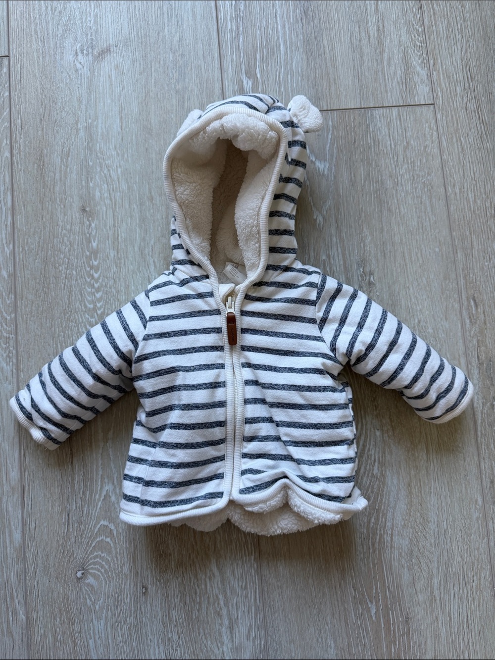 H&M Newborn Coat - Picture 4 of 6